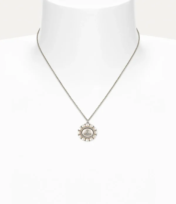 Amaya Pendant Necklace