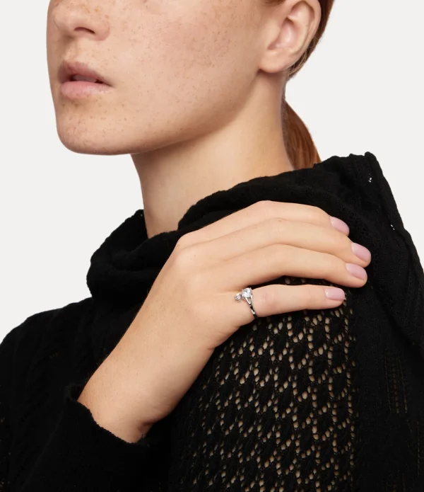 Reina Petite Ring