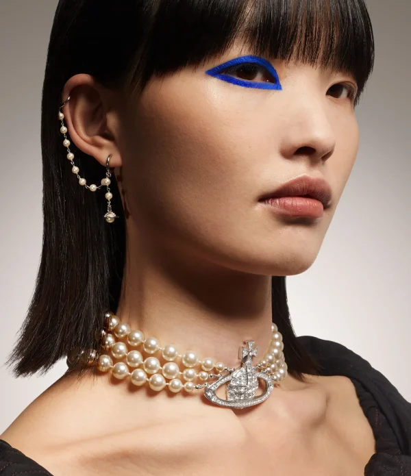 Three Row Pearl Bas Relief Choker