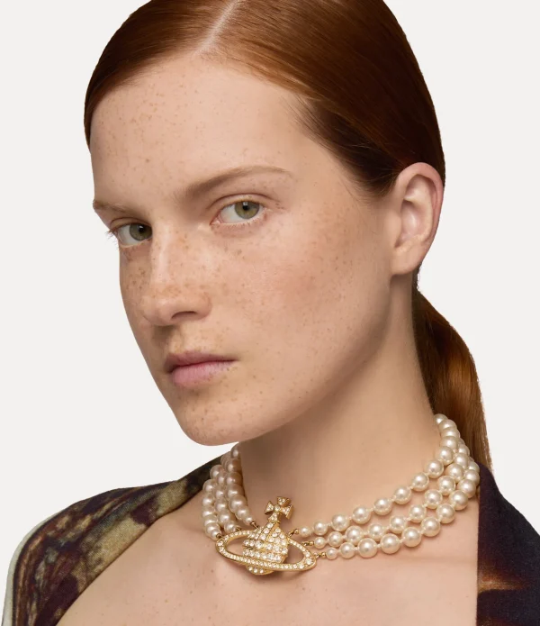 Three Row Pearl Bas Relief Choker
